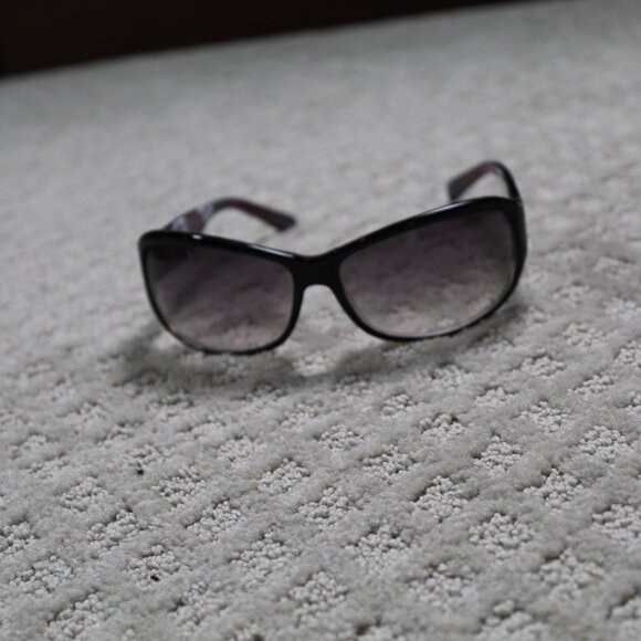 Coach \'Sarah\' S437 Sunglasses with Case and COA